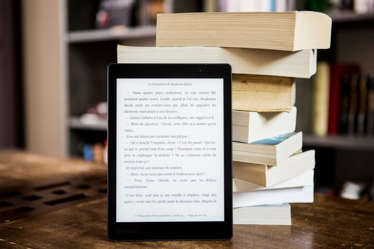 Digital Reading vs. Traditional Reading: Advantages and Disadvantages